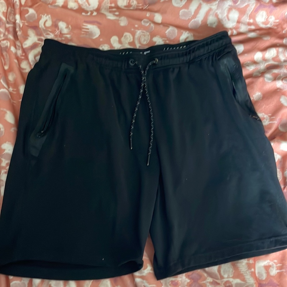 American Eagle Black Athletic shorts size L